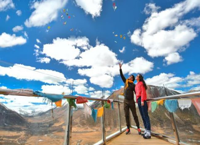 稻城亞丁、雙汽六日游