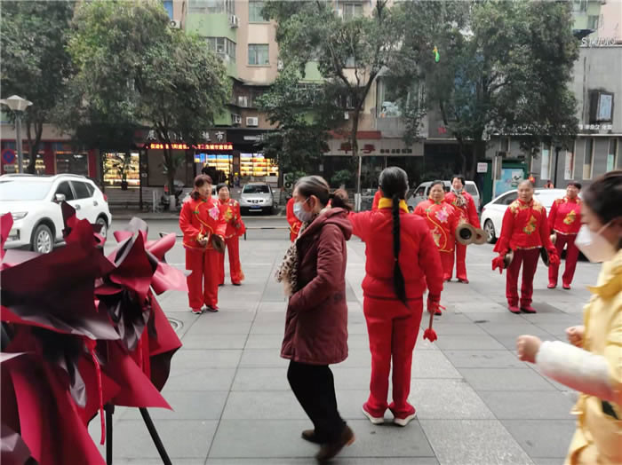 四川中青旅綿陽分社、綿陽市中旅假日旅行社、綿陽自來文化傳播有限公司24H自助售貨服務(wù)盛大開業(yè)