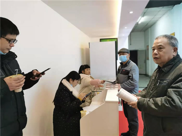 四川中青旅綿陽分社、綿陽市中旅假日旅行社、綿陽自來文化傳播有限公司24H自助售貨服務(wù)盛大開業(yè)