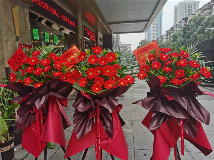 四川中青旅綿陽分社、綿陽市中旅假日旅行社、綿陽自來文化傳播有限公司24H自助售貨服務(wù)盛大開業(yè)