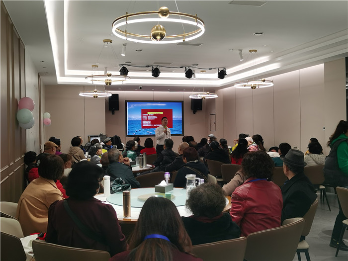 綿陽(yáng)中旅假日旅行社長(zhǎng)江山峽紅葉精彩品鑒會(huì)